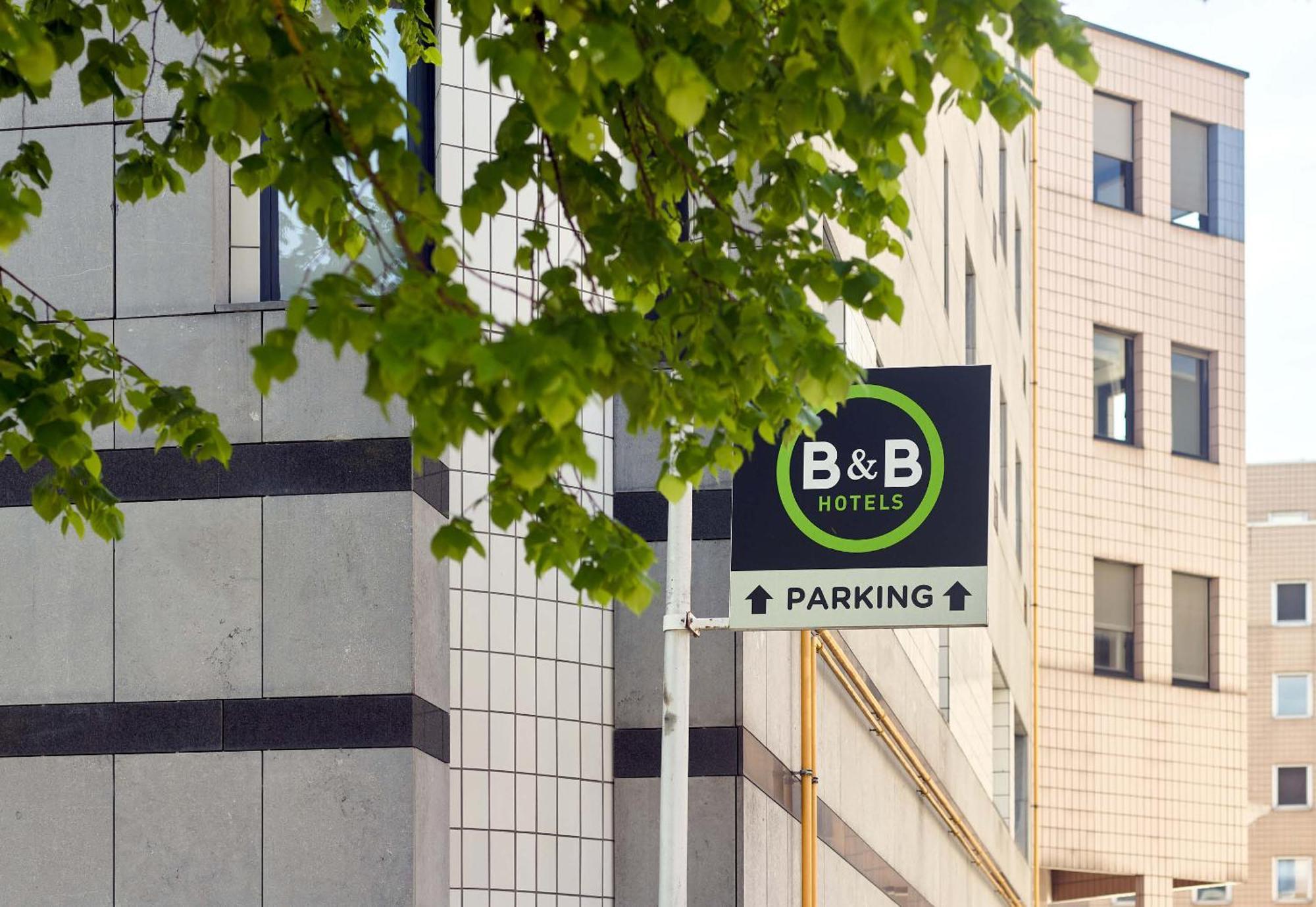 B&B Hotel Saint-Quentin-En-Yvelines Centre Gare 4 Etoiles モンティニー・ル・ブルトンヌー エクステリア 写真